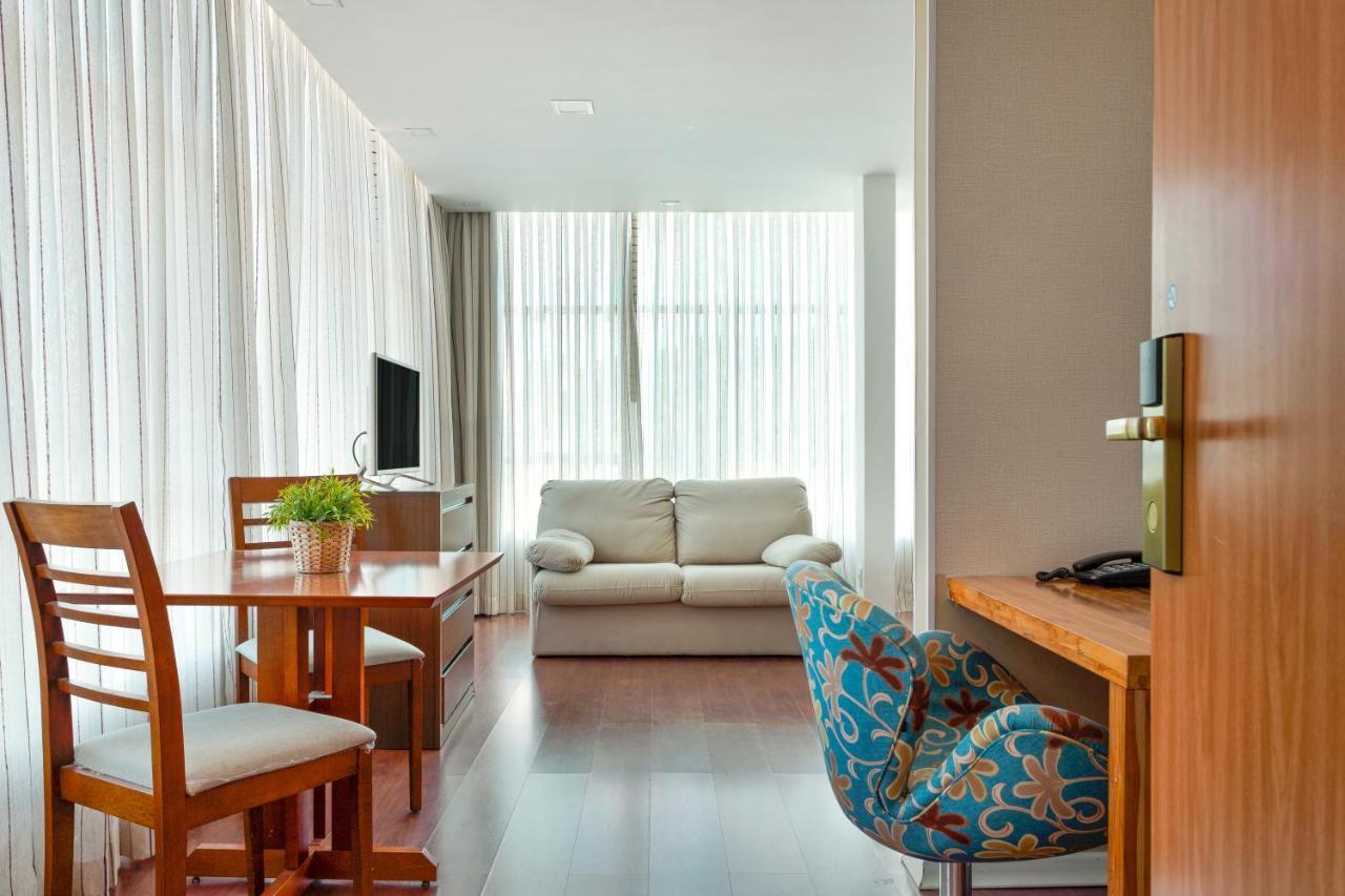 Hotel Petropolis Inn Екстер'єр фото
