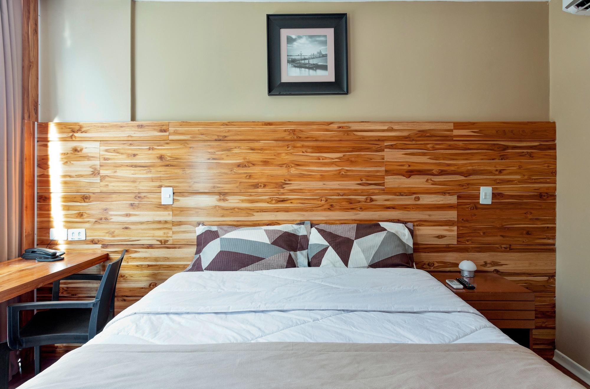 Hotel Petropolis Inn Екстер'єр фото