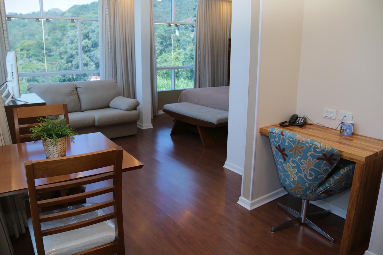 Hotel Petropolis Inn Екстер'єр фото